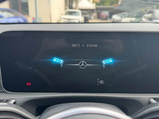 MERCEDES-BENZ CLA 200 usata, con Controllo automatico clima
