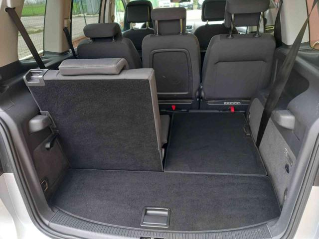 VOLKSWAGEN Touran usata, con Airbag testa