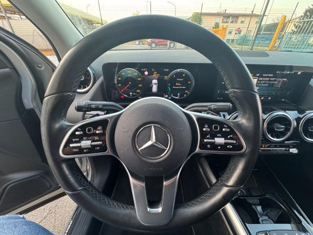 MERCEDES-BENZ GLA 200 usata, con Chiusura centralizzata