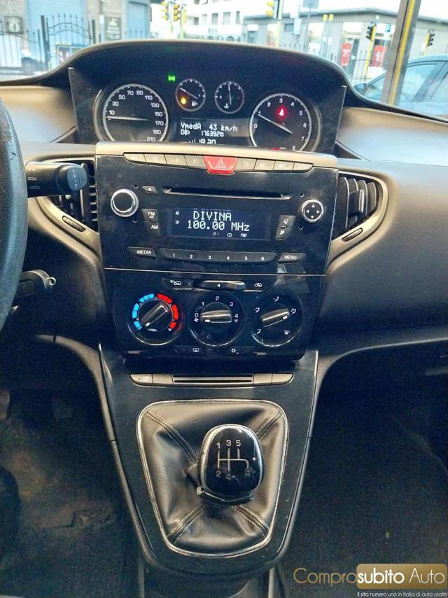 LANCIA Ypsilon usata, con Sedile posteriore sdoppiato