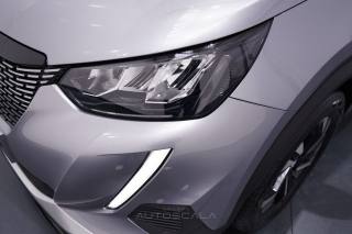 PEUGEOT 2008 usata, con Sensori di parcheggio posteriori