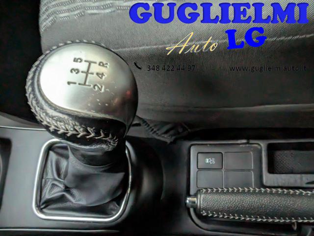 TOYOTA Yaris usata 19