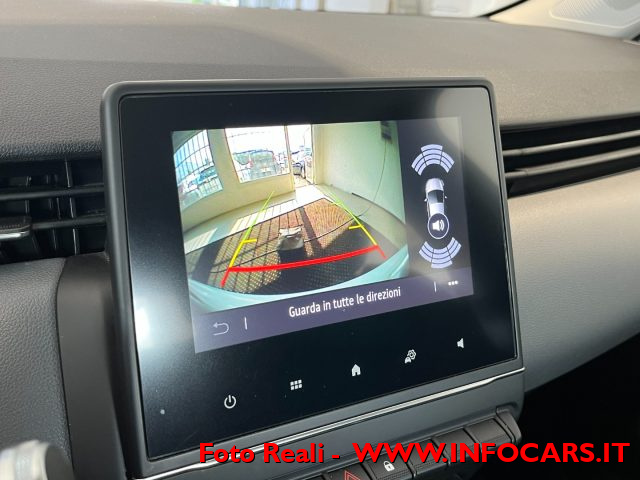 RENAULT Clio usata, con USB
