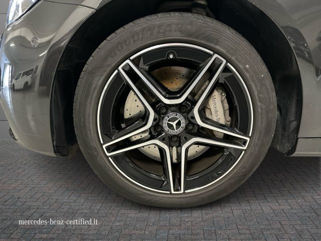 MERCEDES-BENZ E 300 usata, con Sistema di navigazione