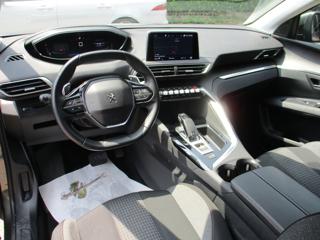 PEUGEOT 5008 usata, con Park Distance Control