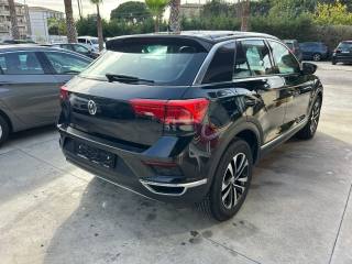 VOLKSWAGEN T-Roc usata, con Autoradio