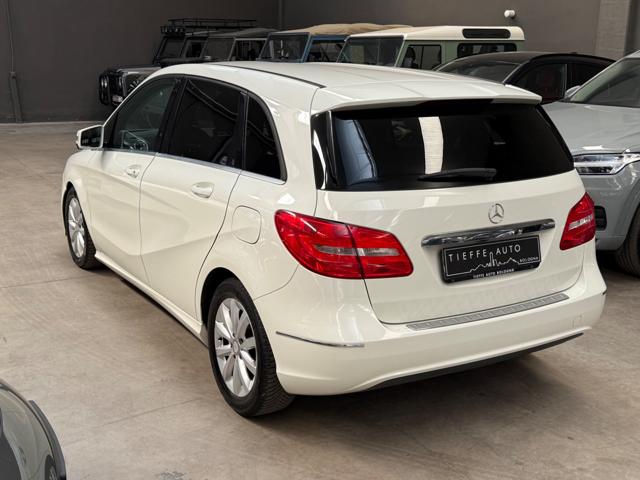 MERCEDES-BENZ B 180 usata, con Alzacristalli elettrici
