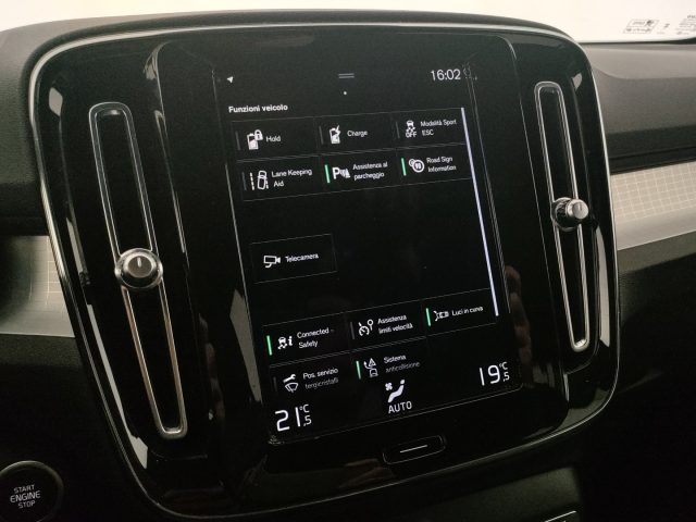 VOLVO XC40 usata, con Sistema di navigazione