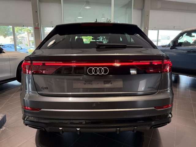AUDI Q8 usata, con Autoradio