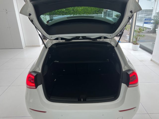 MERCEDES-BENZ A 180 usata, con Fari LED