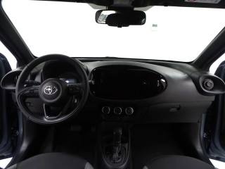 TOYOTA Aygo X usata, con USB