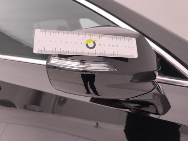 CADILLAC XT4 usata, con Frenata d