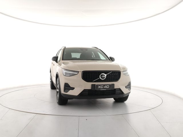 VOLVO XC40 usata, con Autoradio
