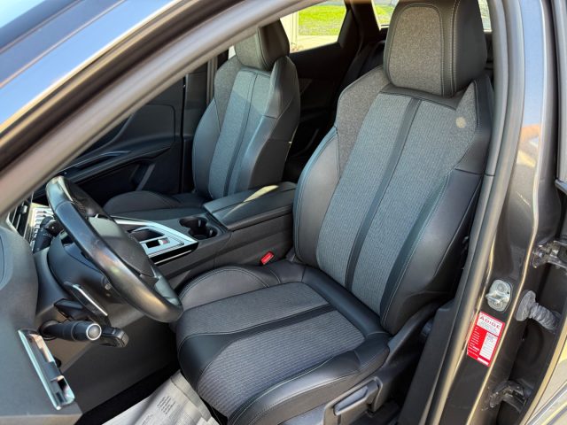 PEUGEOT 3008 usata, con Sensore di pioggia