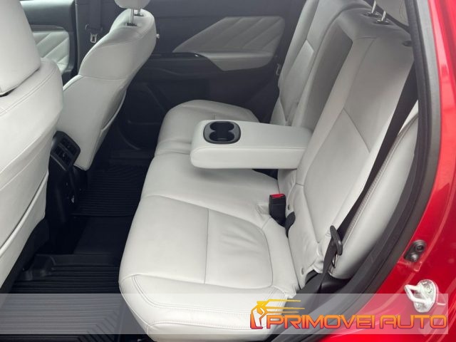 MITSUBISHI Outlander usata, con Airbag Passeggero