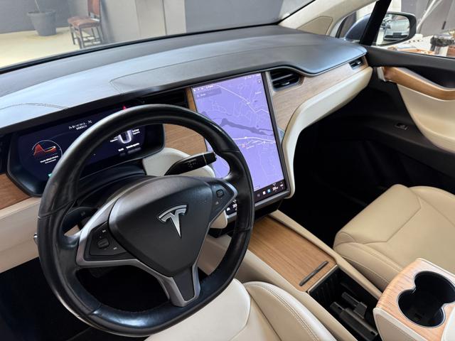 TESLA Model X usata, con Controllo trazione