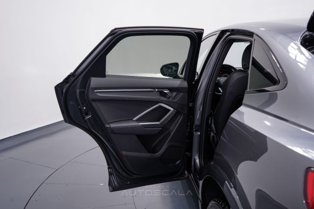 AUDI Q3 usata, con Sensori di parcheggio posteriori