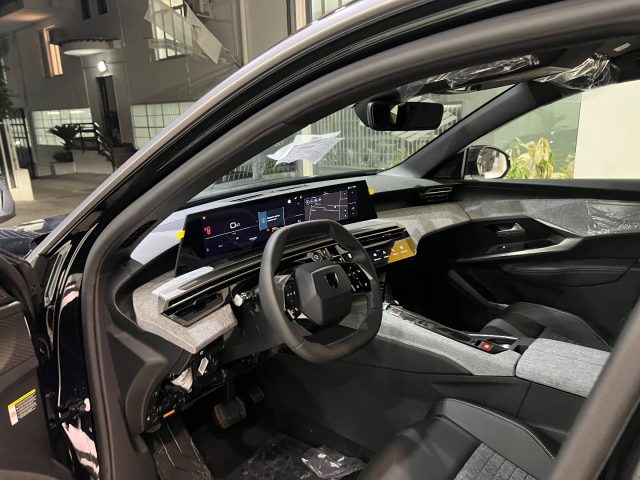 PEUGEOT 3008 usata, con Bluetooth