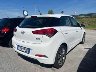HYUNDAI i20 usata, con Airbag laterali