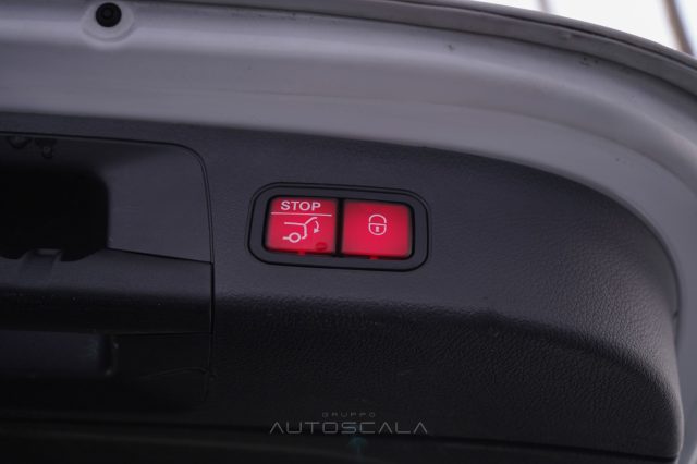 MERCEDES-BENZ GLA 200 usata 42