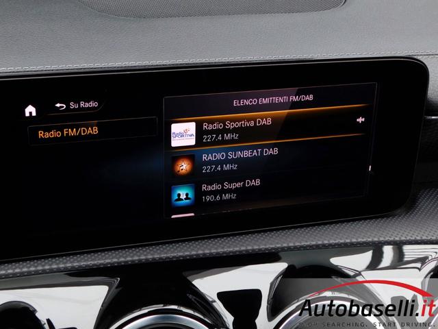 MERCEDES-BENZ CLA 200 usata, con Specchietto retrovisore con funzione antiabbagliamento