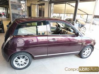 LANCIA Ypsilon usata, con Specchietti laterali elettrici