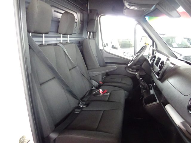 MERCEDES-BENZ Sprinter usata, con Fendinebbia