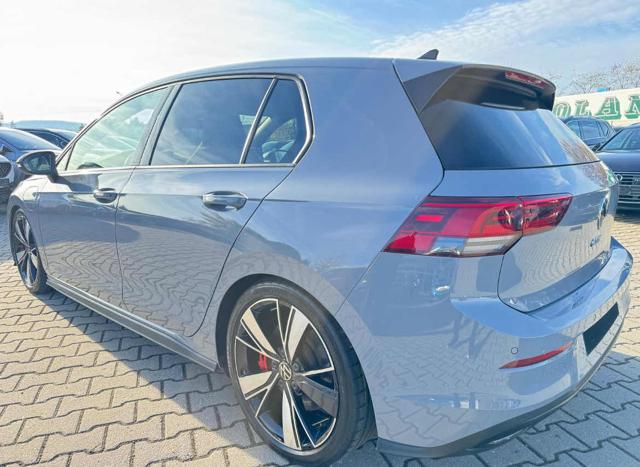 VOLKSWAGEN Golf usata, con Autoradio