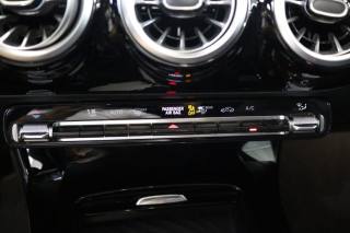 MERCEDES-BENZ CLA 220 usata 26