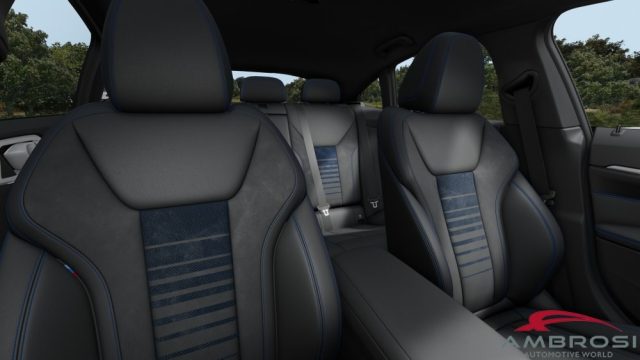 BMW i4 usata 8