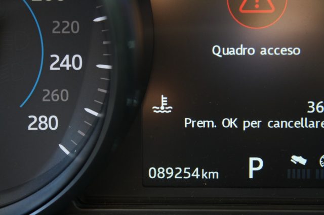 JAGUAR F-Pace usata, con Cruise Control