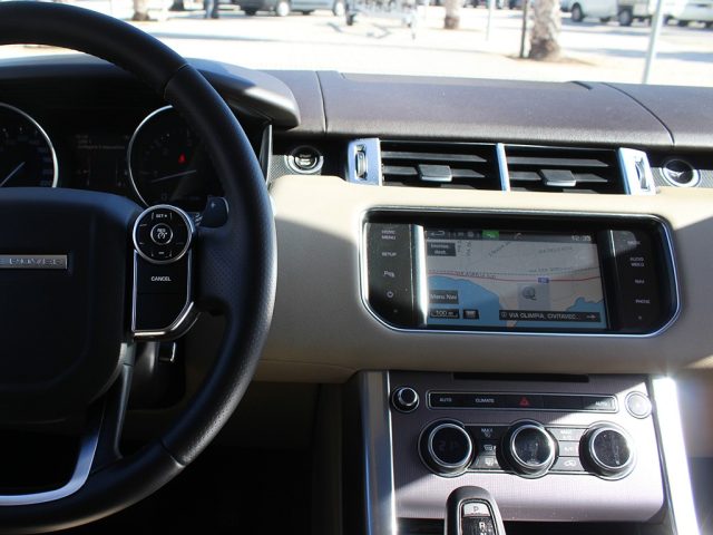 LAND ROVER Range Rover Sport usata, con Sistema di navigazione