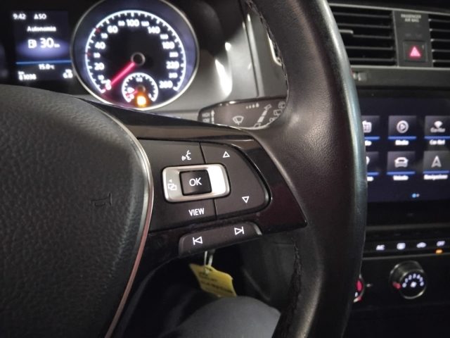 VOLKSWAGEN Golf Variant usata 21