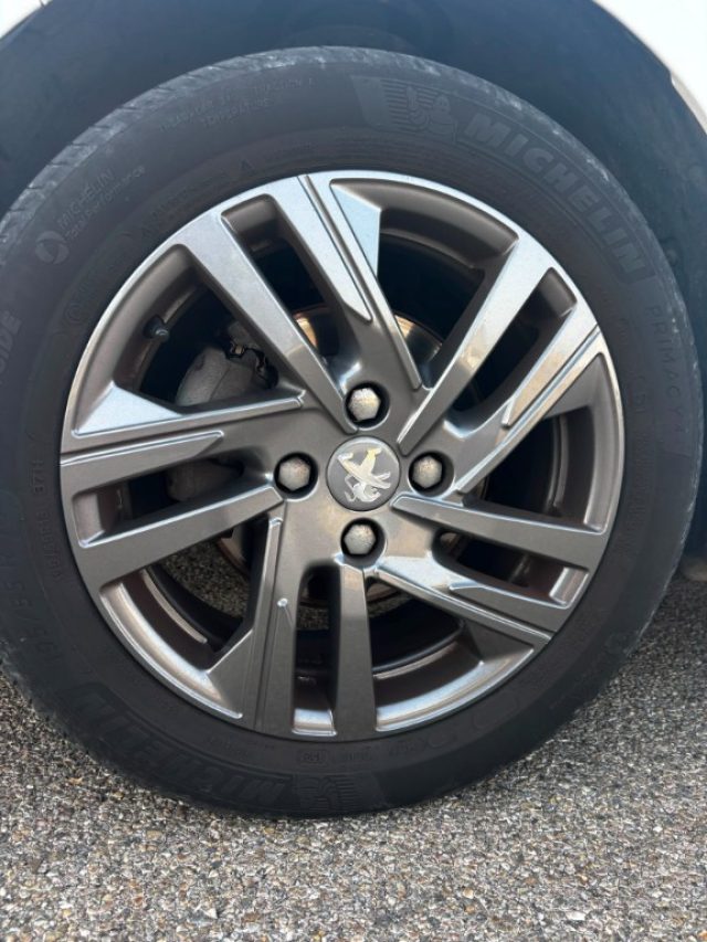 PEUGEOT 208 usata, con Cerchi in lega