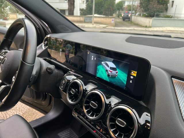 MERCEDES-BENZ GLA 180 usata 19