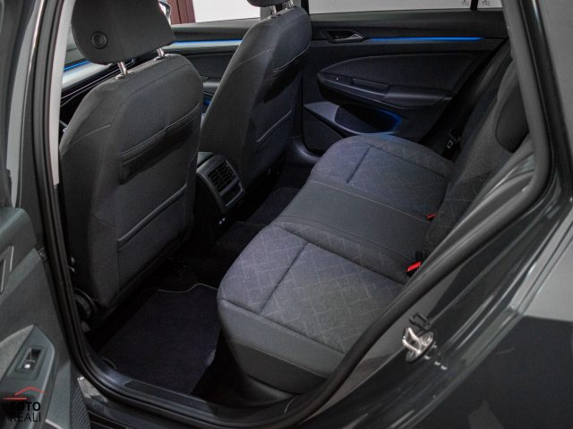 VOLKSWAGEN Golf usata, con Controllo automatico clima