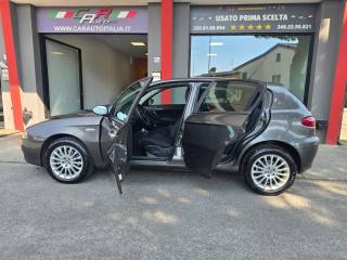 ALFA ROMEO 147 usata, con Volante in pelle