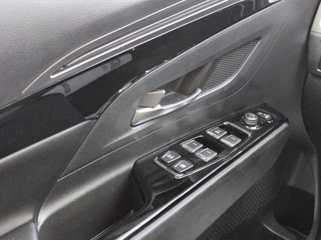 SSANGYONG Korando usata, con Fari LED