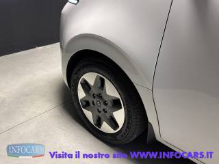 HYUNDAI Staria usata, con Controllo elettronico della corsia