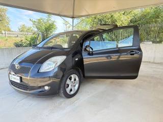 TOYOTA Yaris usata, con ESP