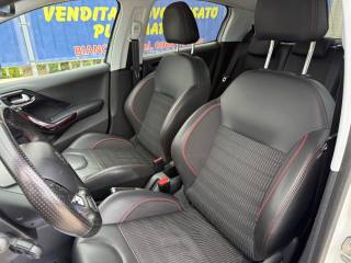 PEUGEOT 208 usata, con Specchietti laterali elettrici