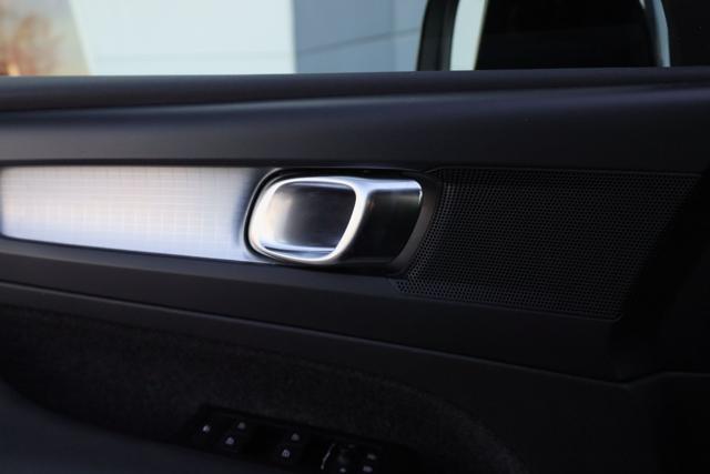 VOLVO XC40 usata, con Controllo elettronico della corsia