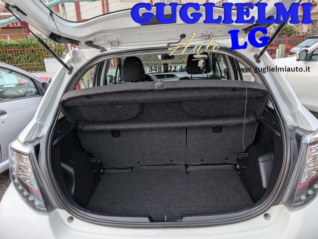 TOYOTA Yaris usata 24