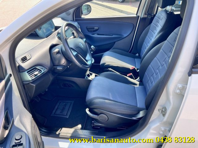 LANCIA Ypsilon usata, con Autoradio
