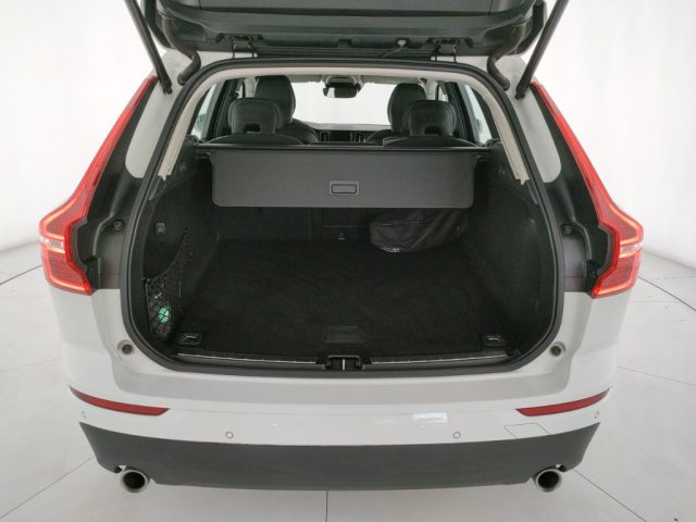 VOLVO XC60 usata, con Sedile posteriore sdoppiato
