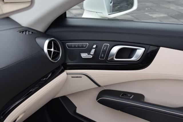 MERCEDES-BENZ SL 500 usata, con USB