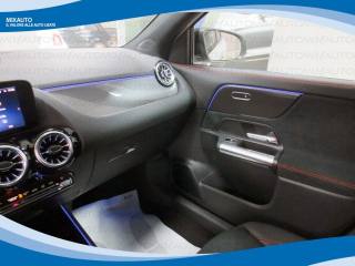 MERCEDES-BENZ GLA 200 usata, con Controllo automatico clima