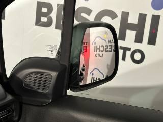 FIAT Doblo usata, con Fari LED