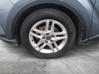 TOYOTA C-HR usata, con Autoradio digitale