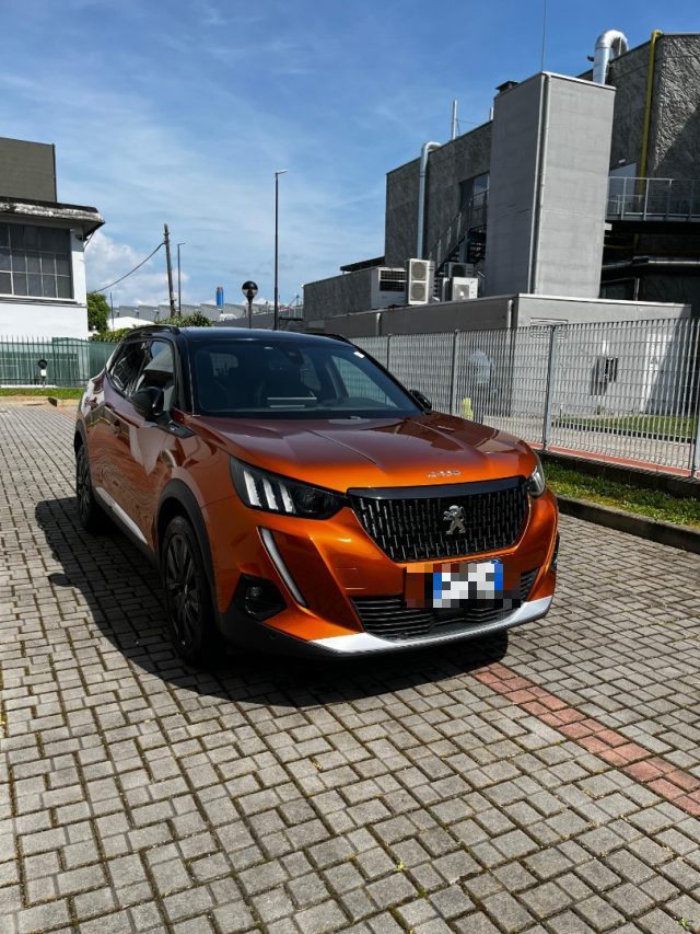 PEUGEOT 2008 usata, con Airbag